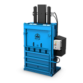 Presse à balles Mil-tek 50SD pour carton et plastique, vue de trois quarts avant